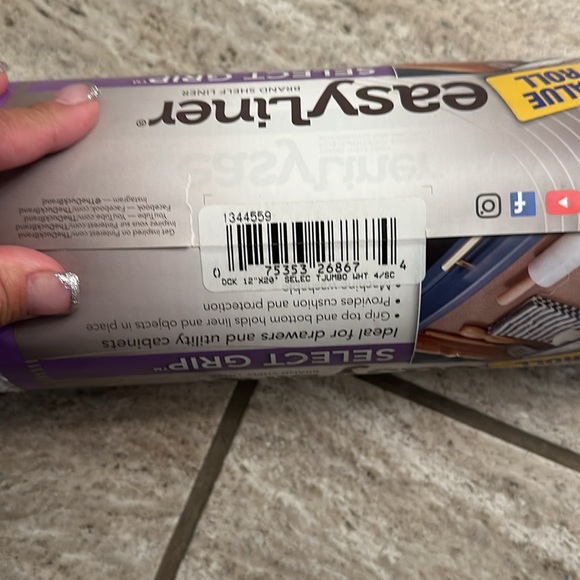 Duck Non-Adhesive Shelf Liner Select Grip EasyLiner, 12-inch x 20 Feet, White - Picture 3 of 3